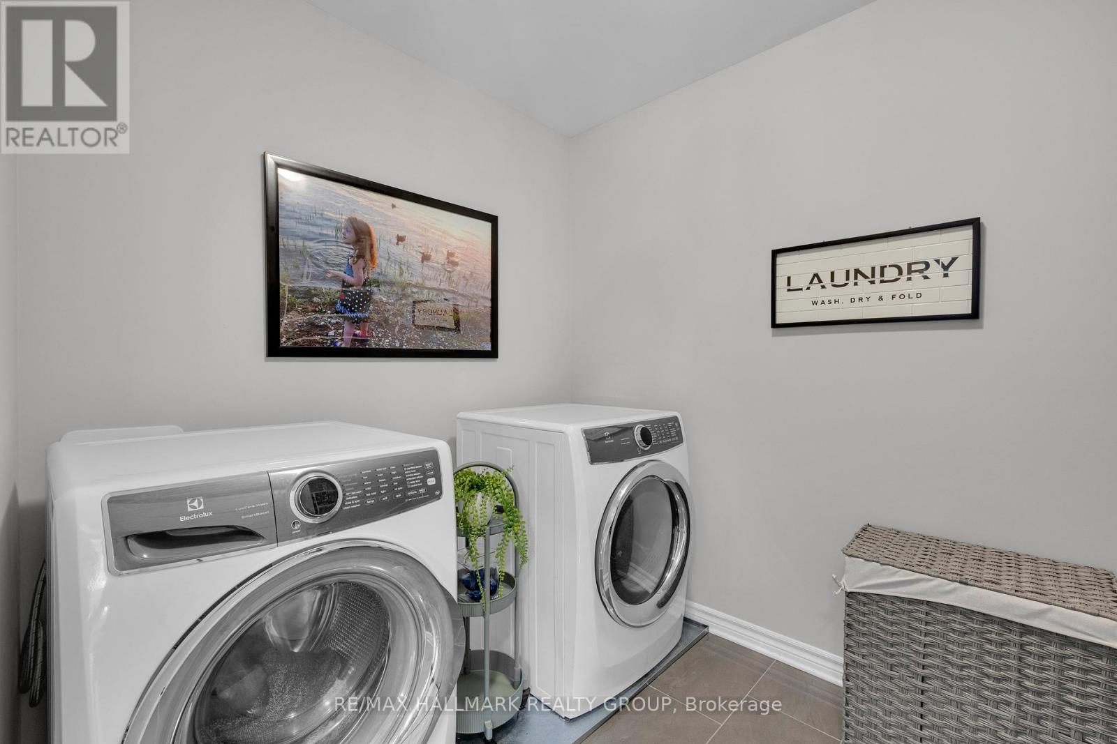 Photo 27 of 215 Blackhorse Drive, North Grenville ON