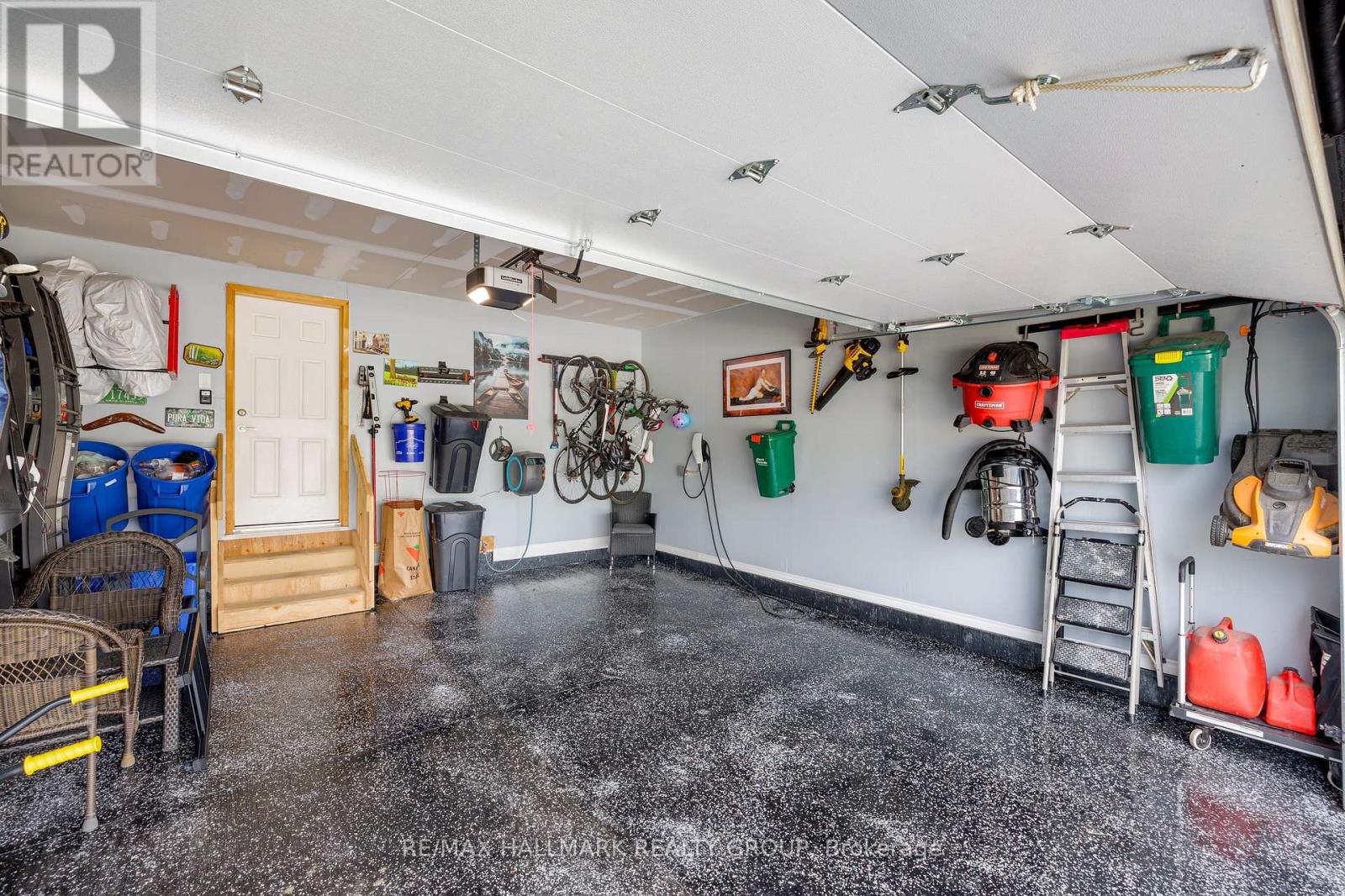 Photo 35 of 215 Blackhorse Drive, North Grenville ON