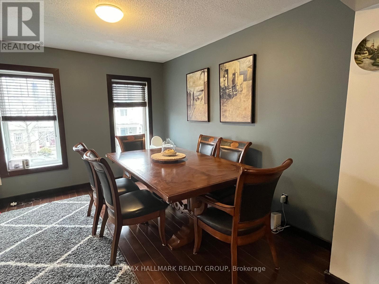 Photo 15 of 1557 Haydon Circle, Ottawa ON