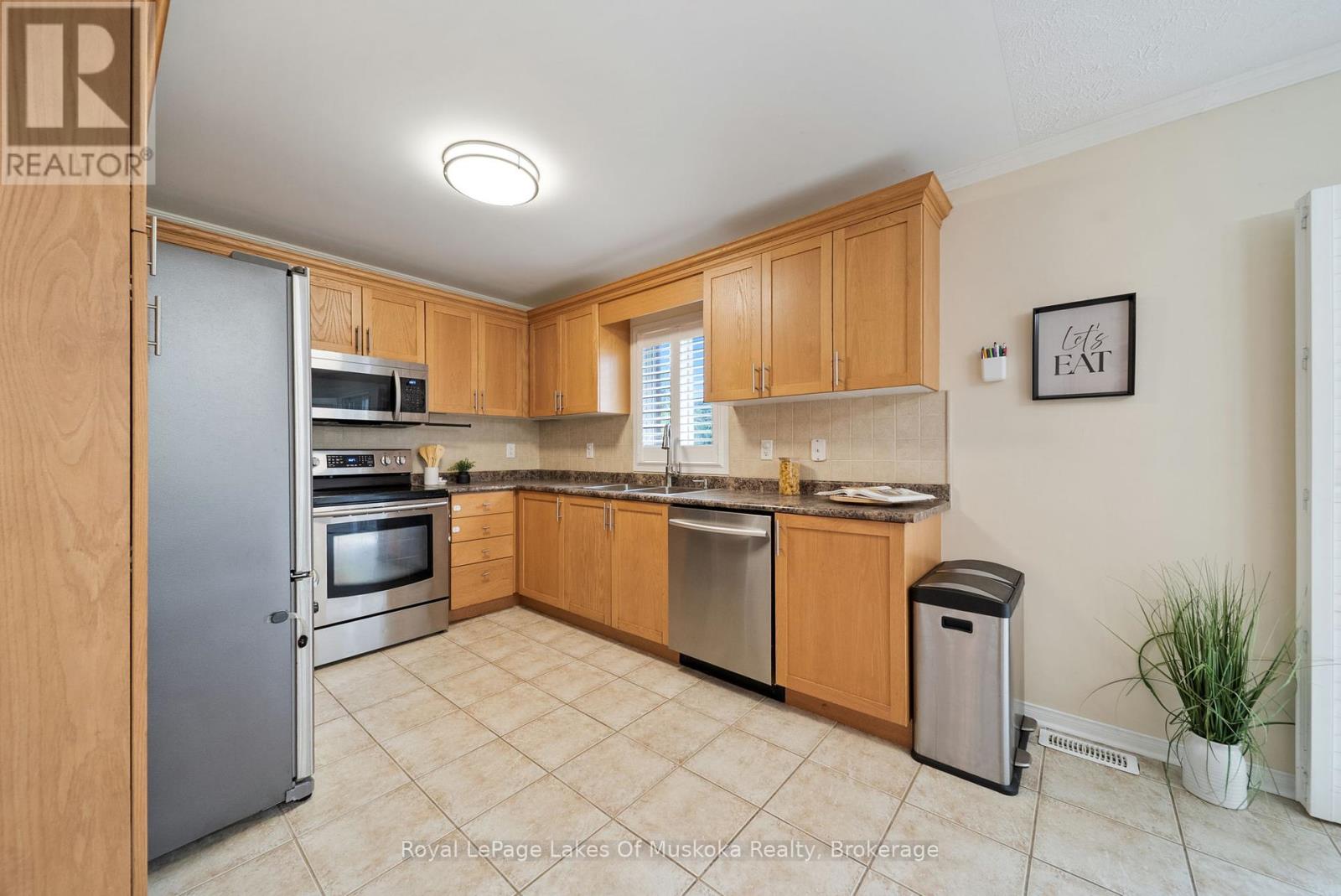 Photo 13 of 37 Vanessa Drive, Orillia ON