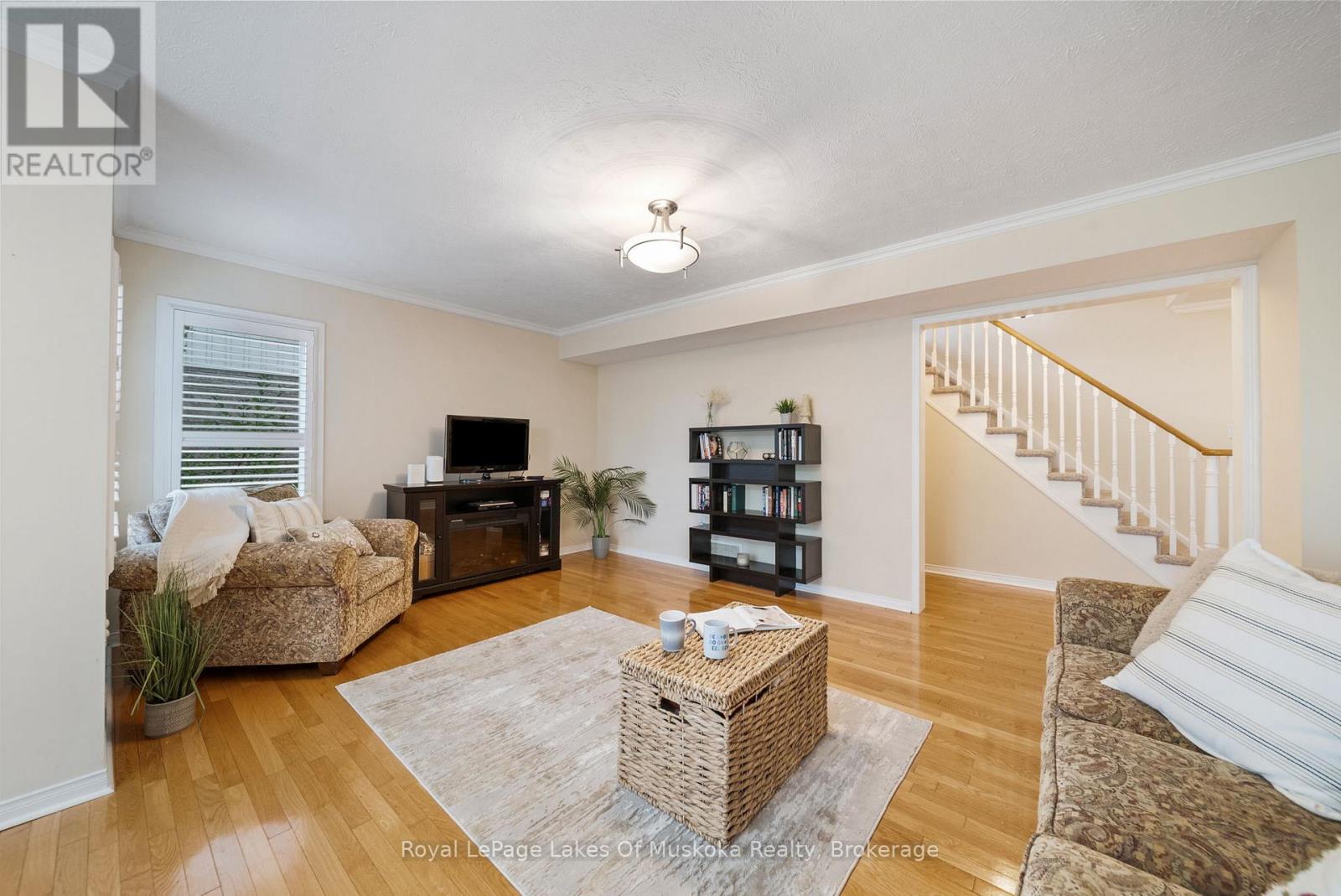 Photo 19 of 37 Vanessa Drive, Orillia ON