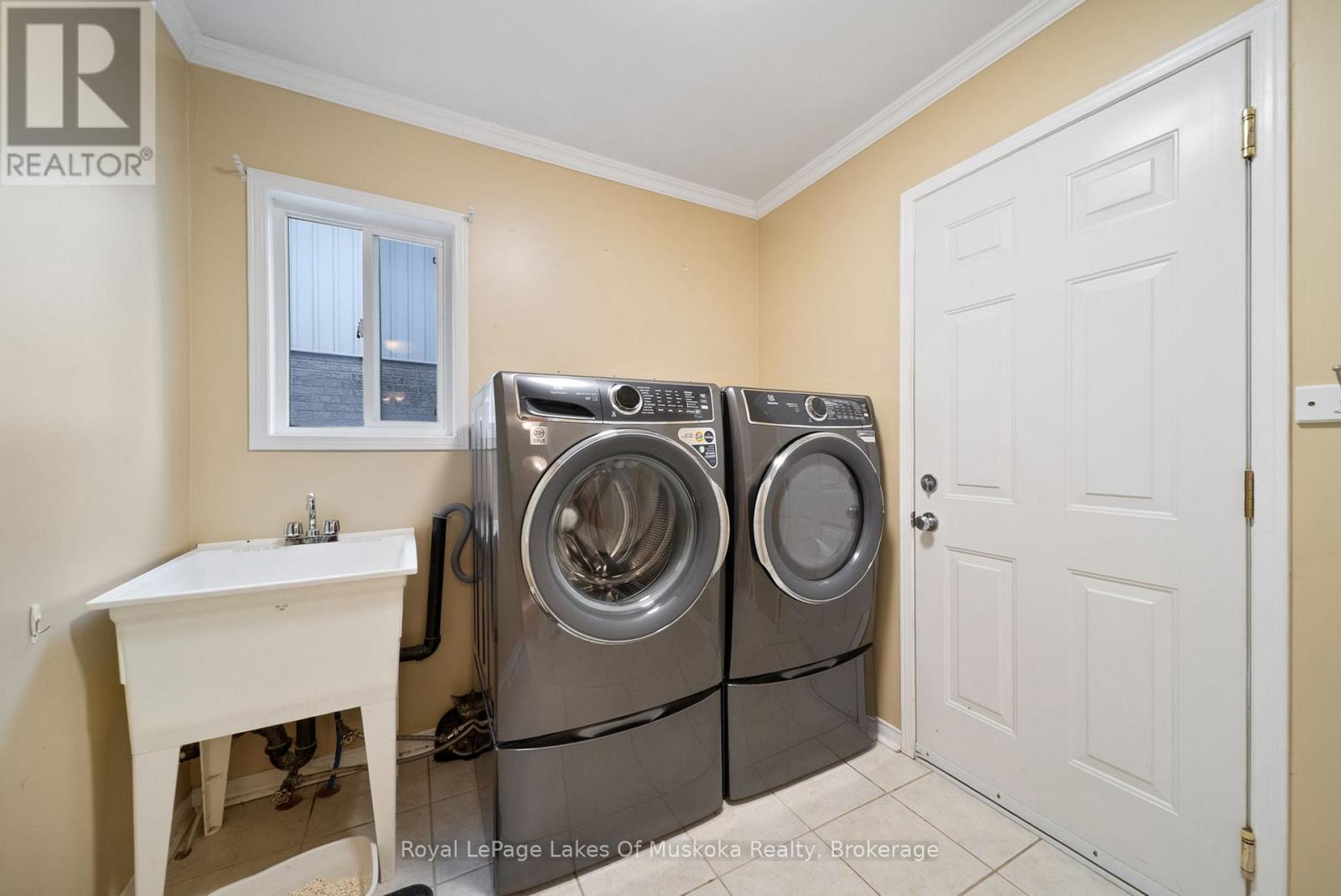 Photo 22 of 37 Vanessa Drive, Orillia ON