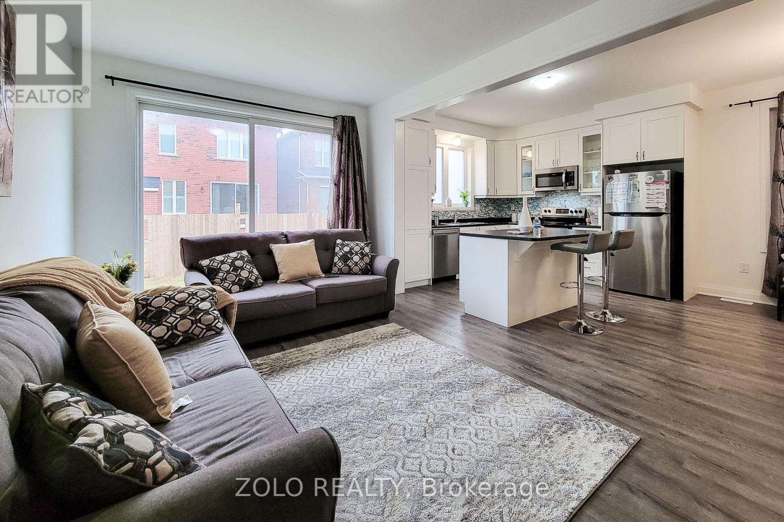 Photo 5 of 551 Bellflower Court, Milton ON