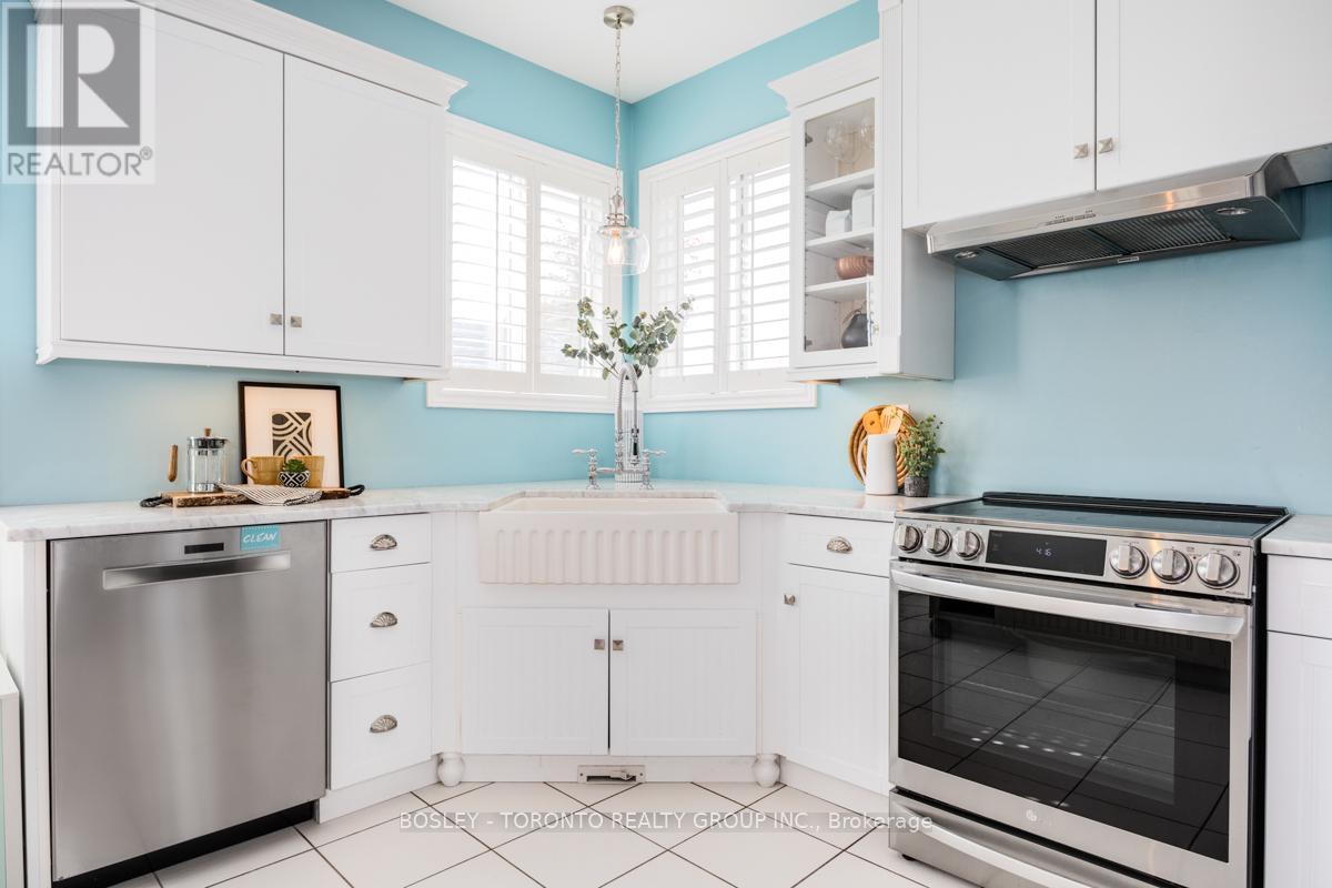 Photo 17 of 5682 Passion Flower Boulevard N, Mississauga ON