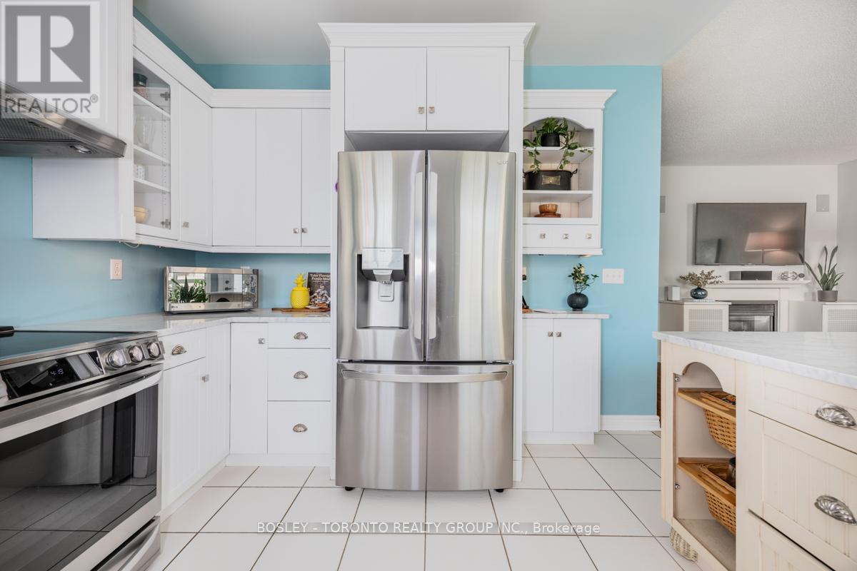 Photo 19 of 5682 Passion Flower Boulevard N, Mississauga ON