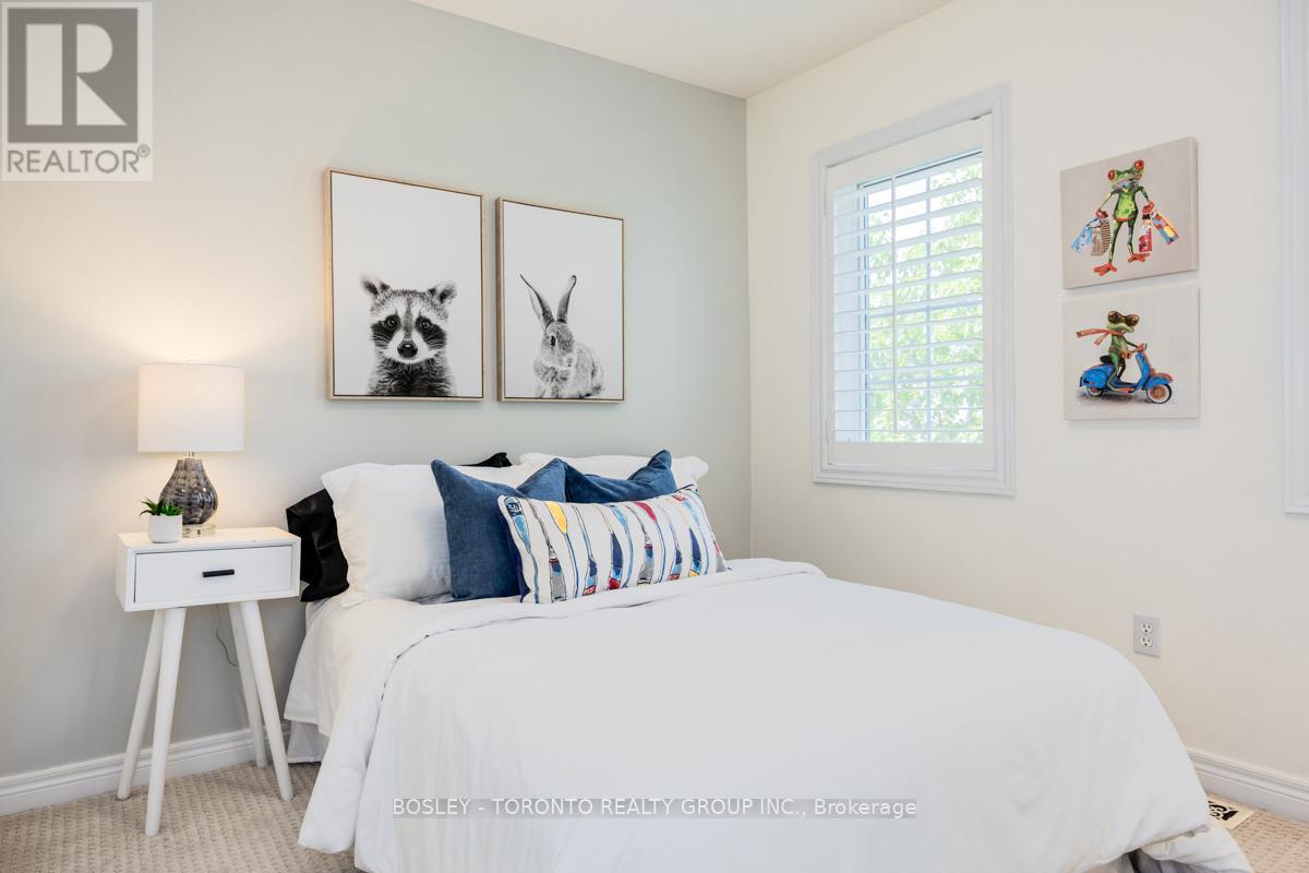 Photo 27 of 5682 Passion Flower Boulevard N, Mississauga ON