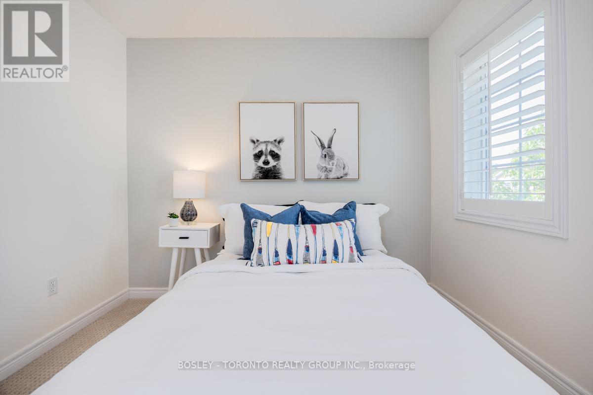 Photo 28 of 5682 Passion Flower Boulevard N, Mississauga ON
