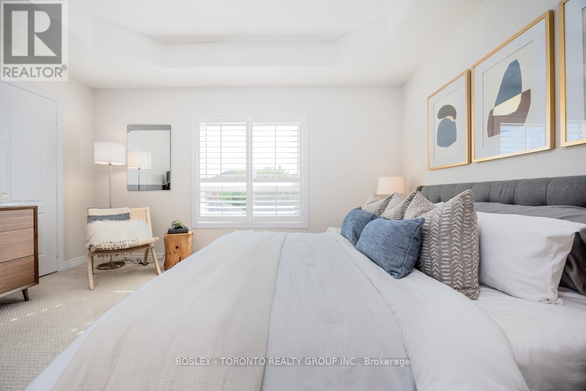 Photo 34 of 5682 Passion Flower Boulevard N, Mississauga ON