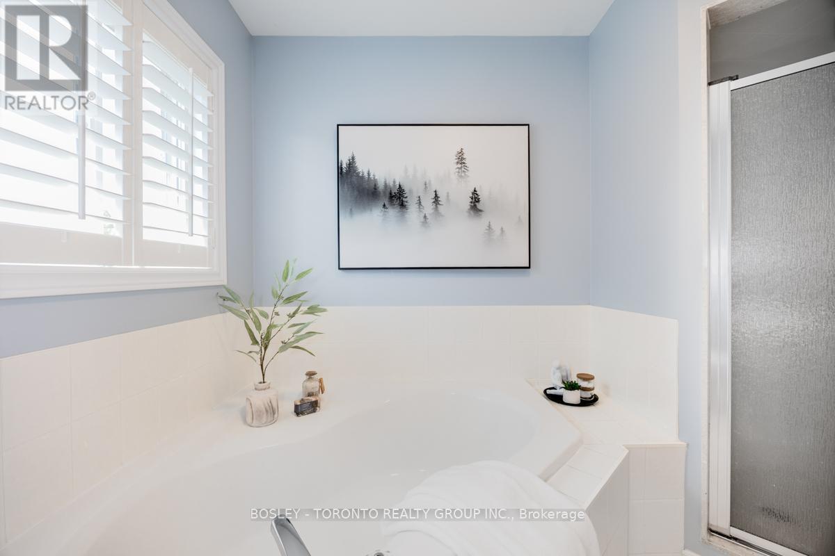Photo 37 of 5682 Passion Flower Boulevard N, Mississauga ON
