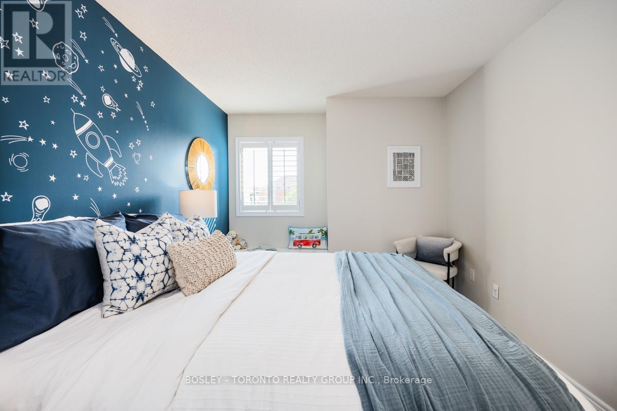 Photo 38 of 5682 Passion Flower Boulevard N, Mississauga ON
