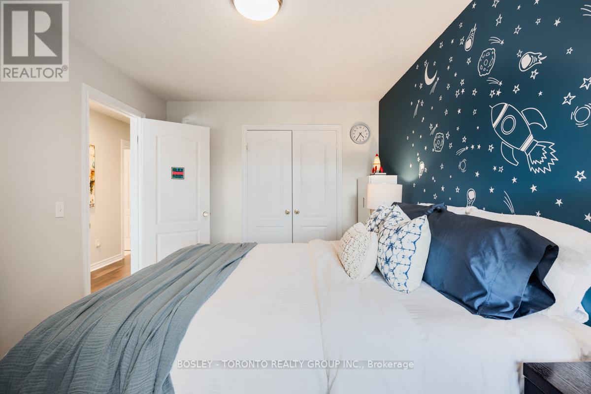 Photo 39 of 5682 Passion Flower Boulevard N, Mississauga ON