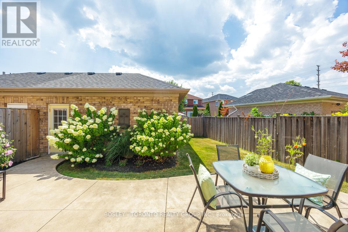 Photo 44 of 5682 Passion Flower Boulevard N, Mississauga ON