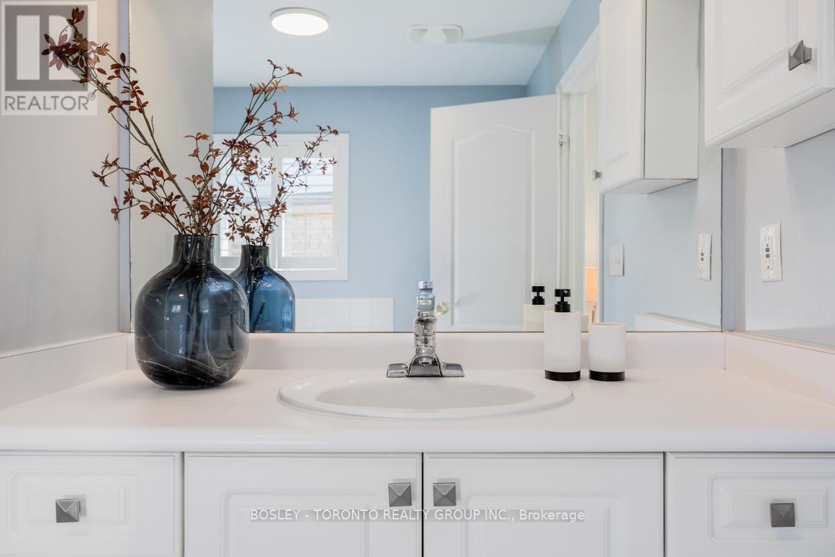 Photo 50 of 5682 Passion Flower Boulevard N, Mississauga ON