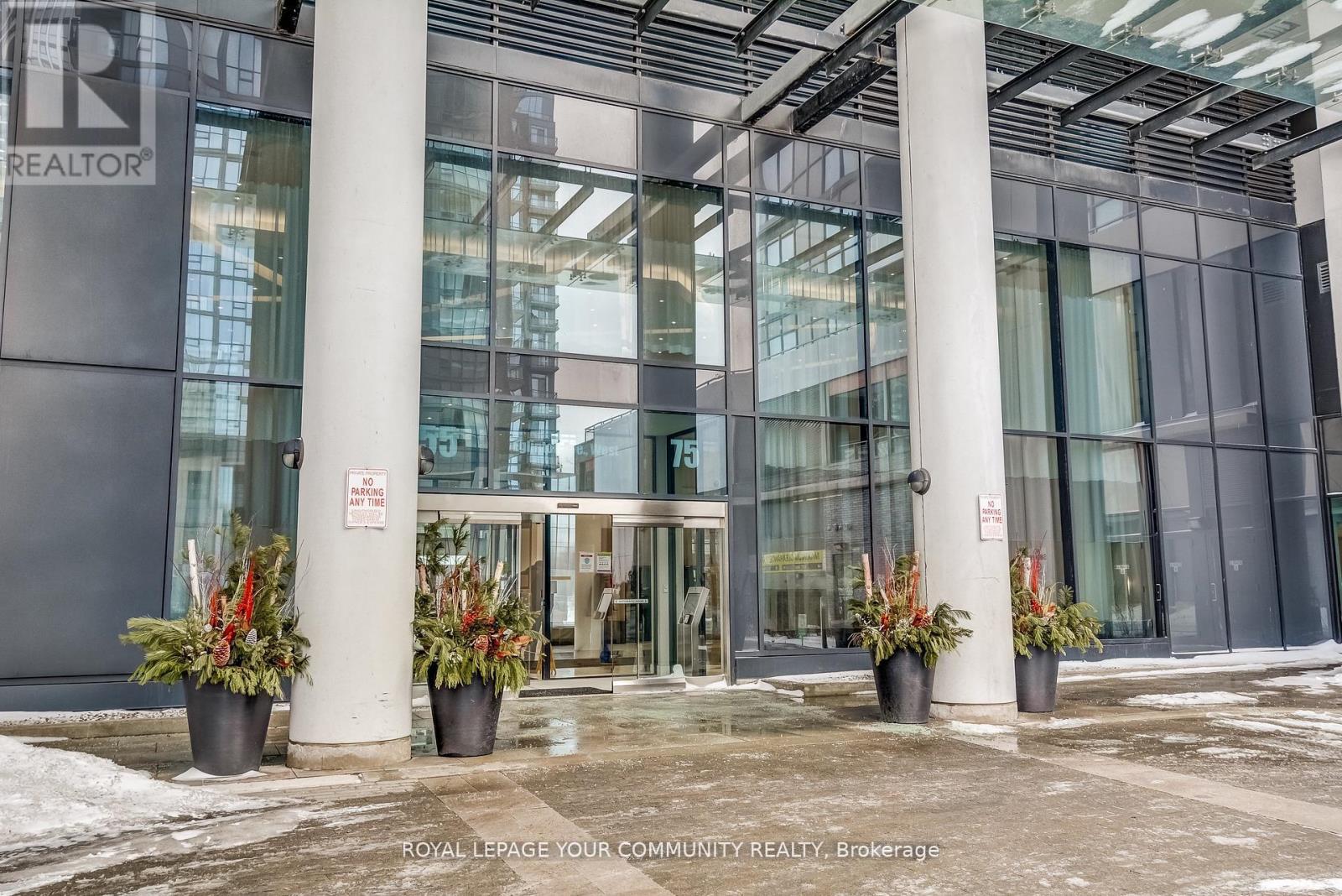 Photo 10 of 2702 75 Eglinton Avenue W, Mississauga ON
