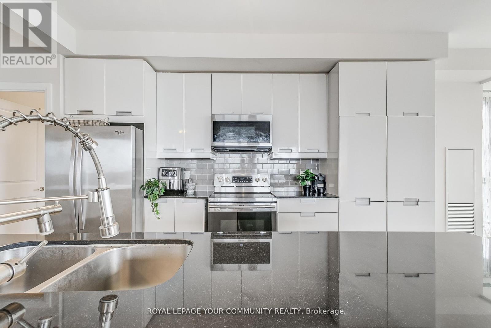 Photo 17 of 2702 75 Eglinton Avenue W, Mississauga ON