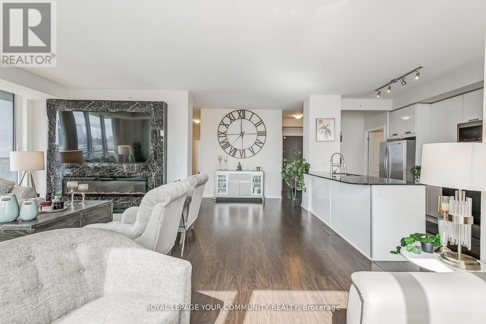 Photo 24 of 2702 75 Eglinton Avenue W, Mississauga ON