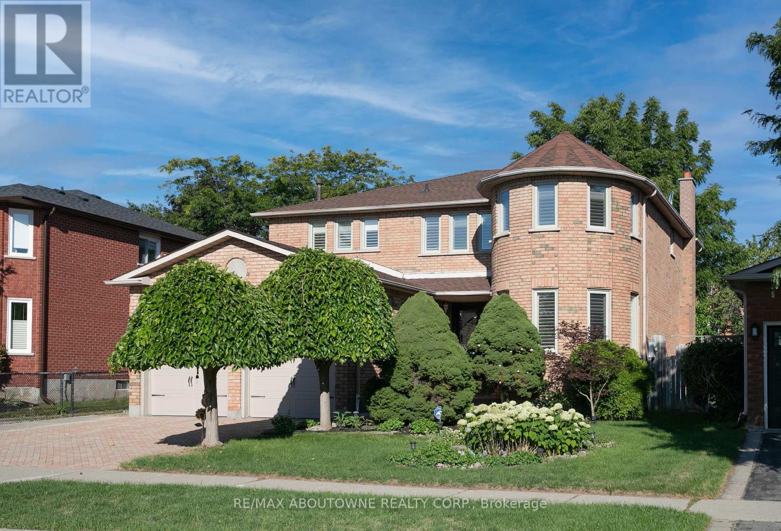 Photo 47 of 1398 Winterbourne Drive, Oakville ON