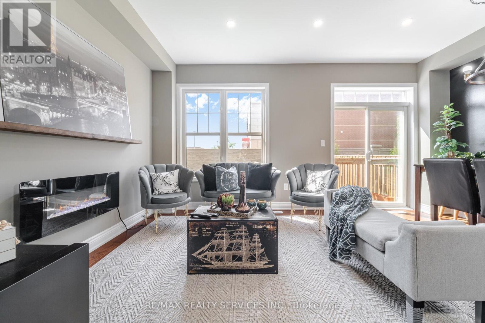 Photo 10 of 78 Goodsway Trail, Brampton ON