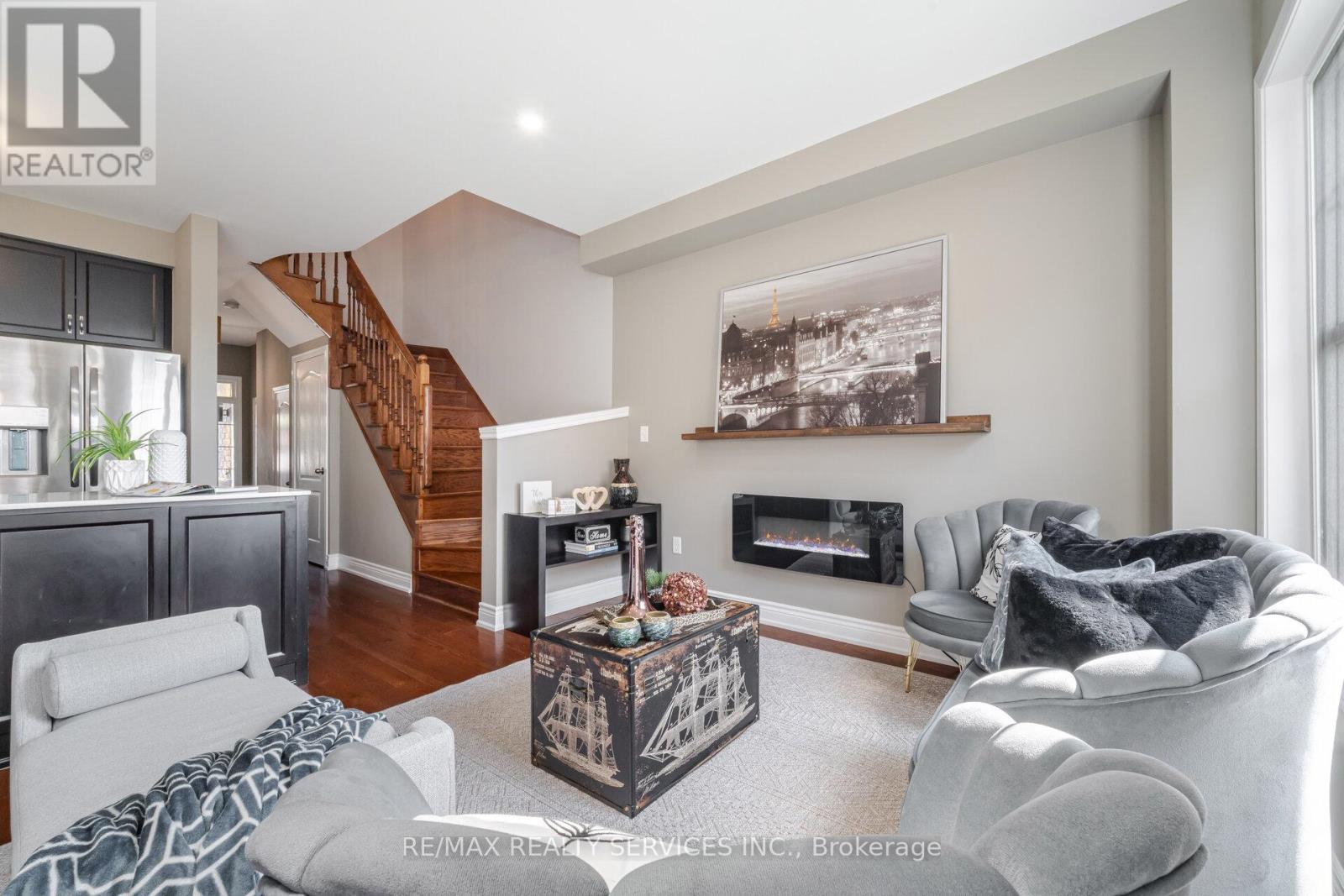 Photo 12 of 78 Goodsway Trail, Brampton ON