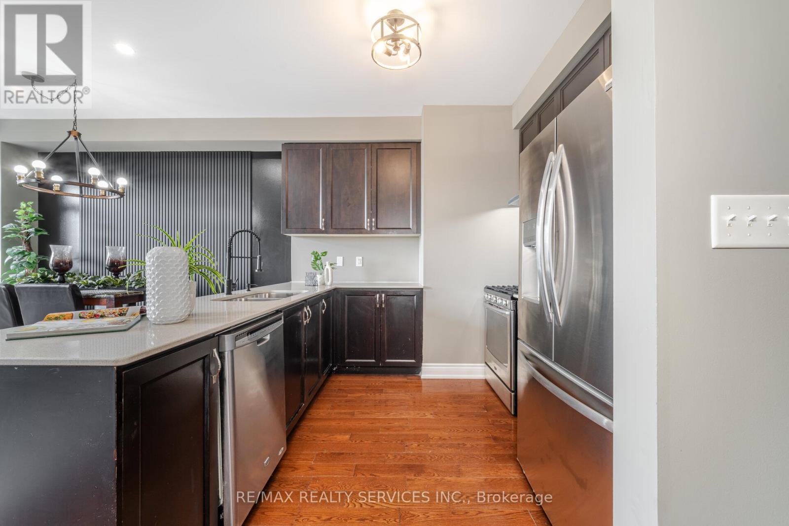 Photo 6 of 78 Goodsway Trail, Brampton ON