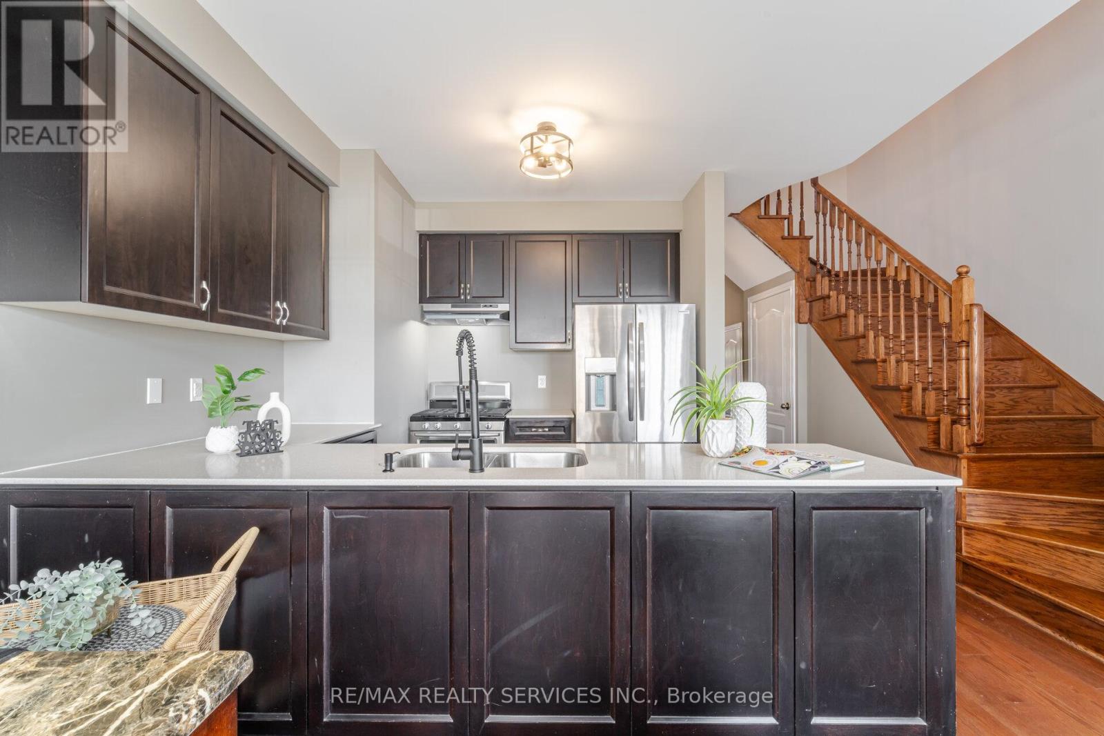 Photo 8 of 78 Goodsway Trail, Brampton ON