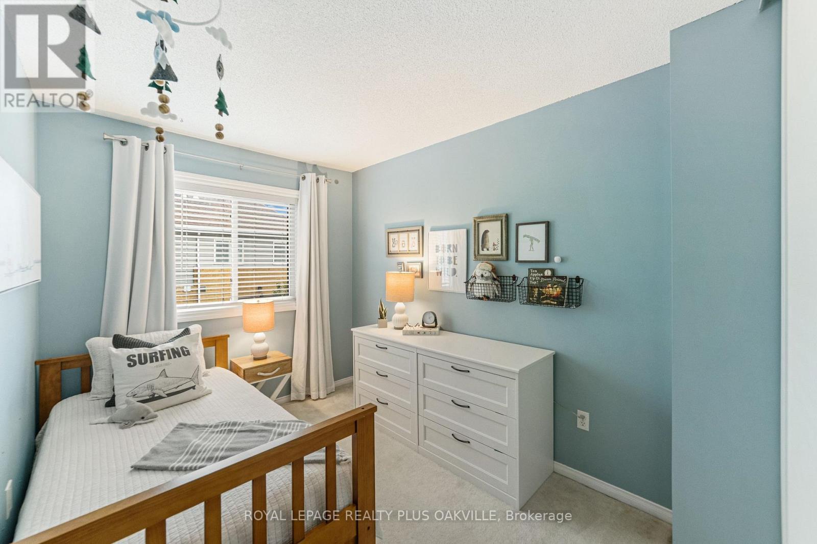 Photo 19 of 55 2300 Brays Lane, Oakville ON