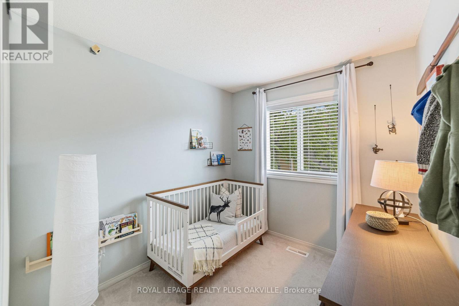 Photo 21 of 55 2300 Brays Lane, Oakville ON