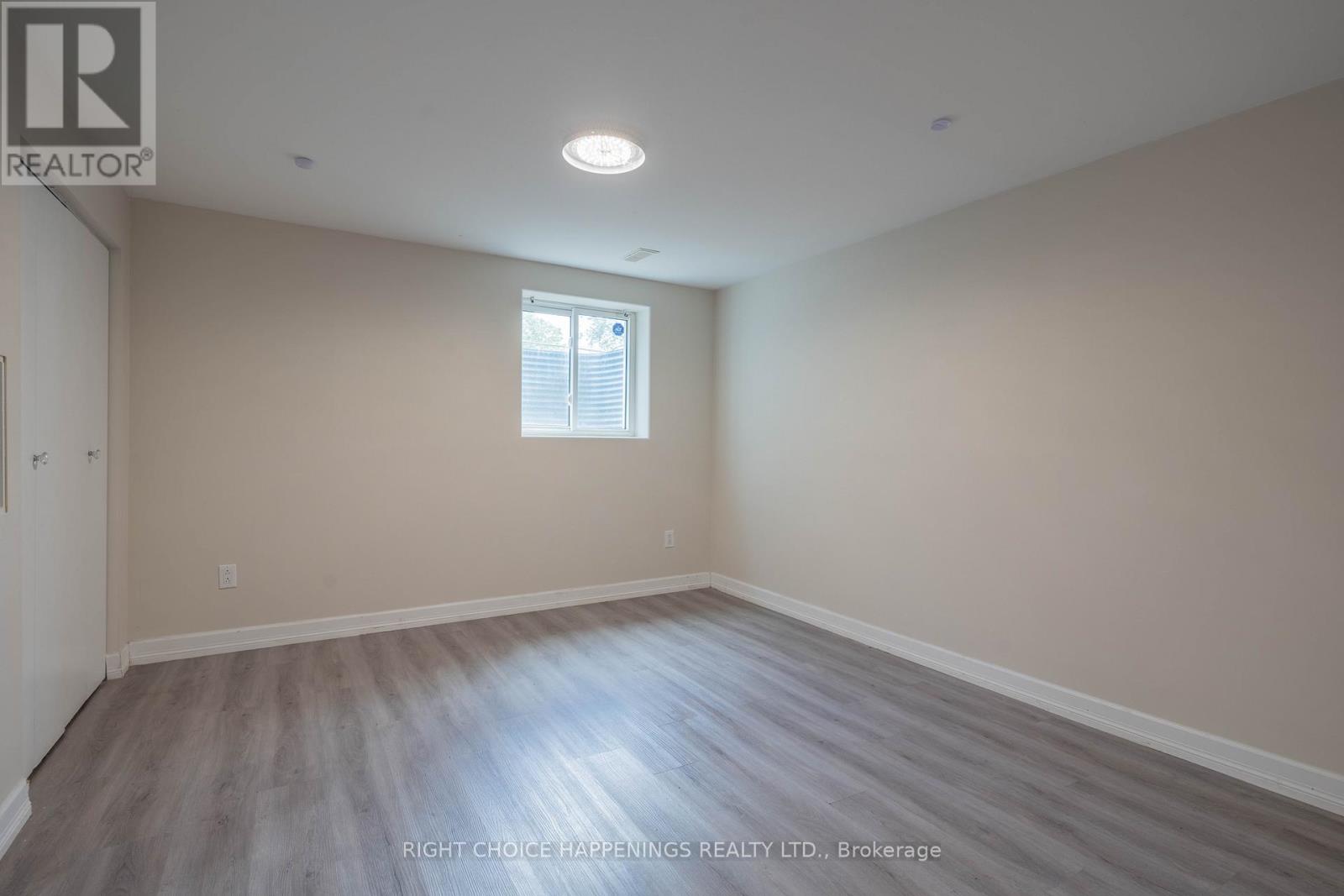Photo 16 of 40 Water Street, Thorold ON