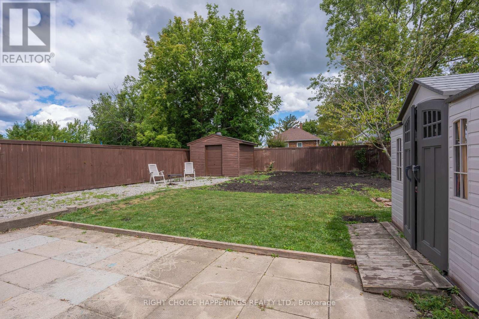 Photo 20 of 40 Water Street, Thorold ON