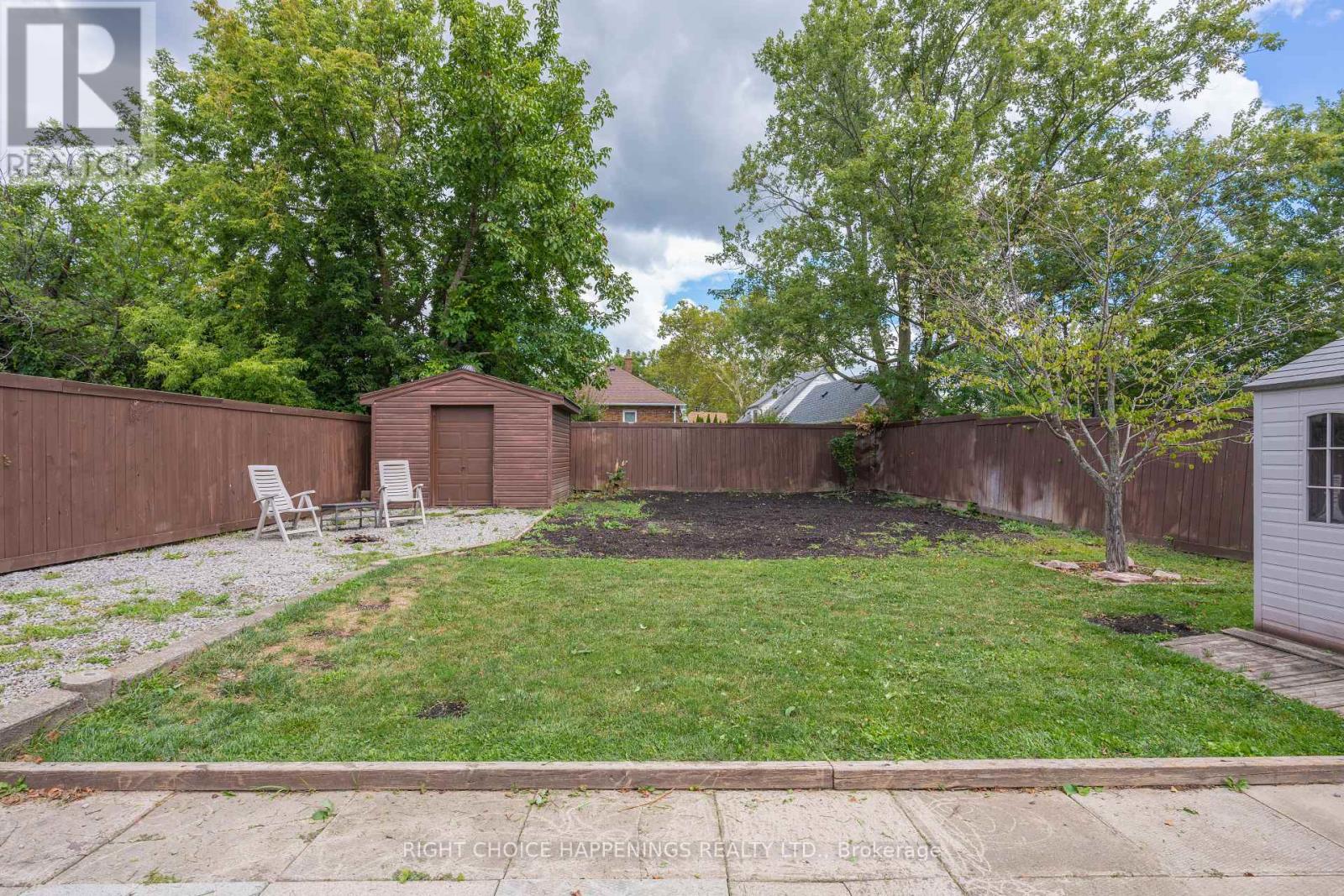 Photo 21 of 40 Water Street, Thorold ON
