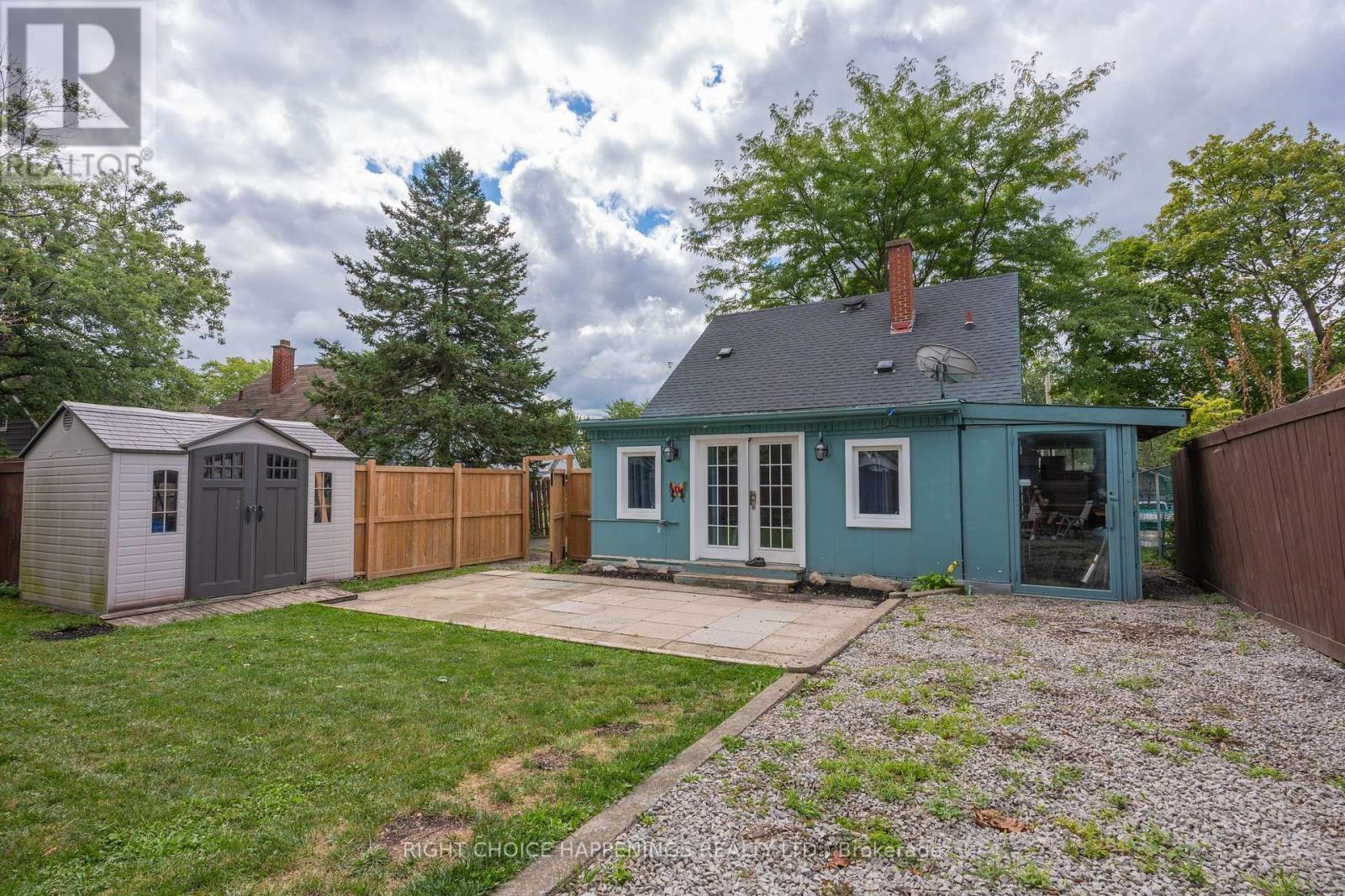 Photo 22 of 40 Water Street, Thorold ON