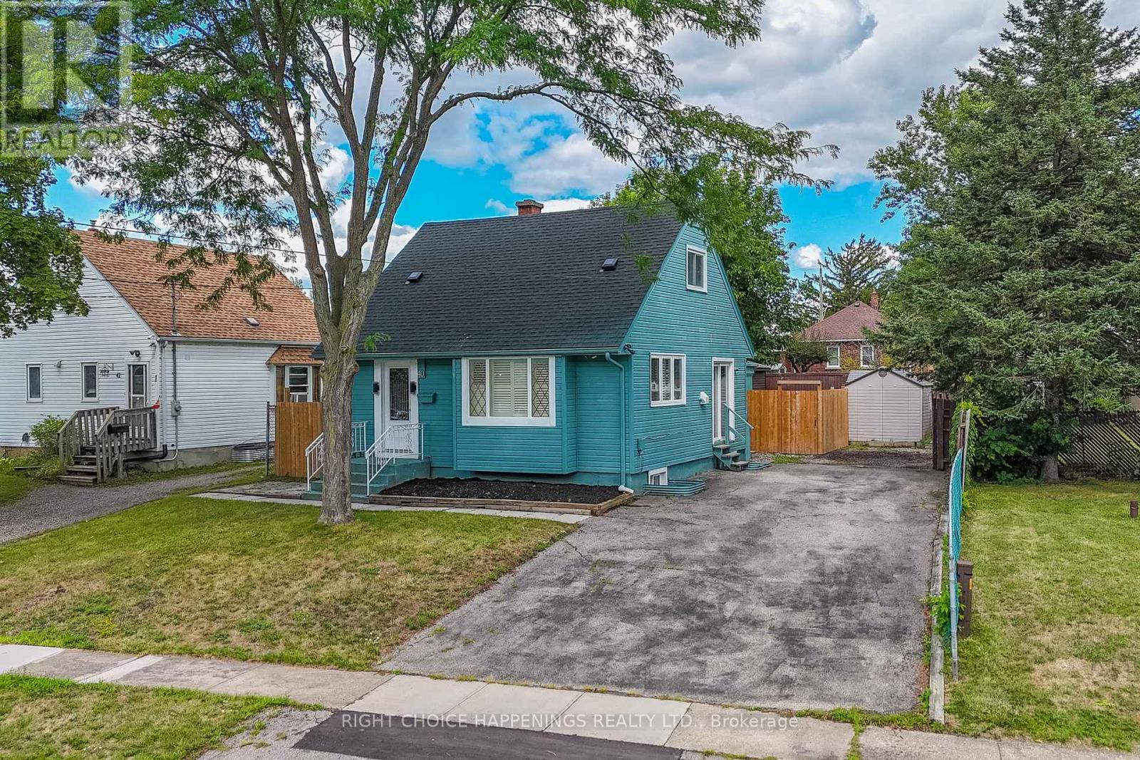 Photo 3 of 40 Water Street, Thorold ON