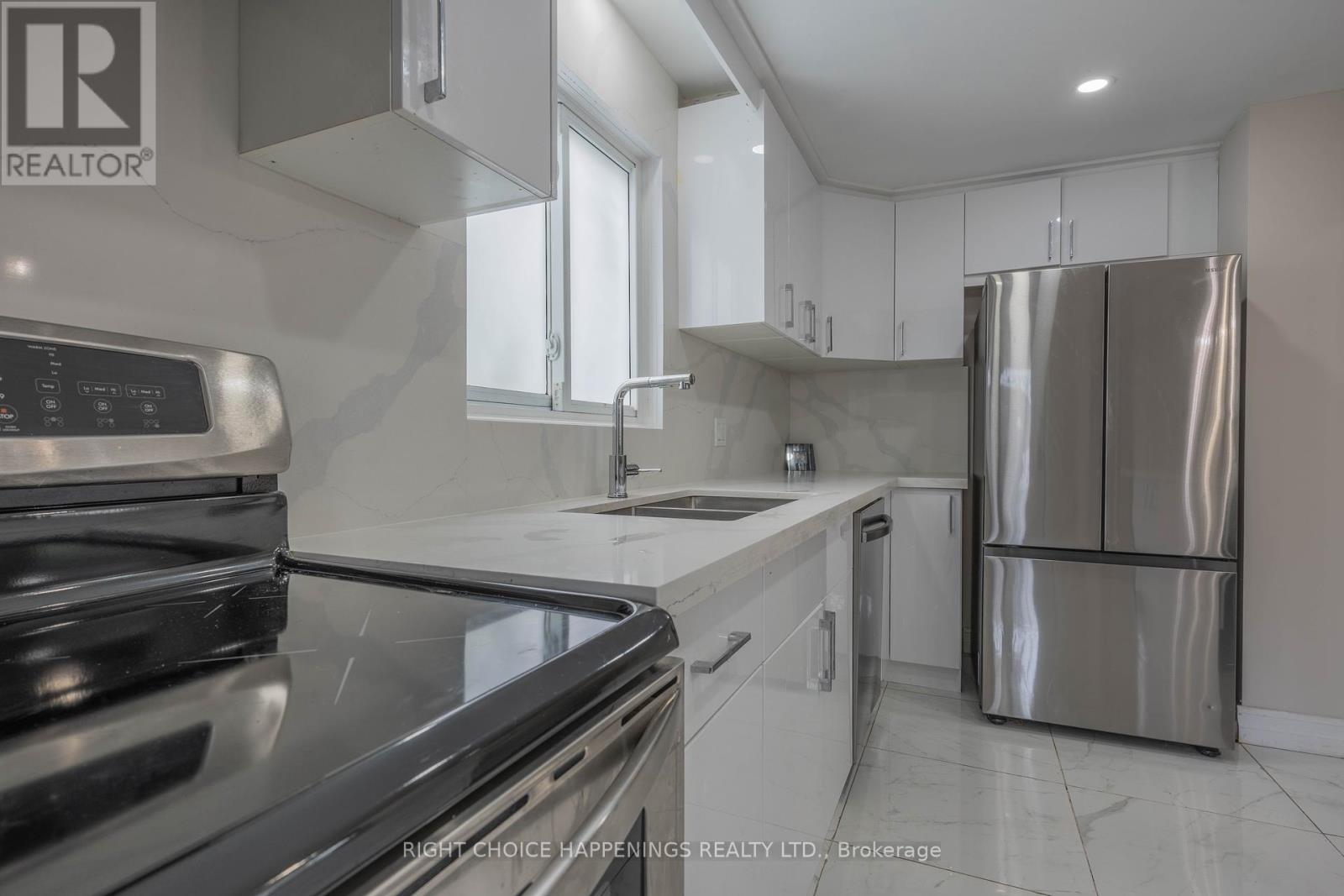 Photo 5 of 40 Water Street, Thorold ON