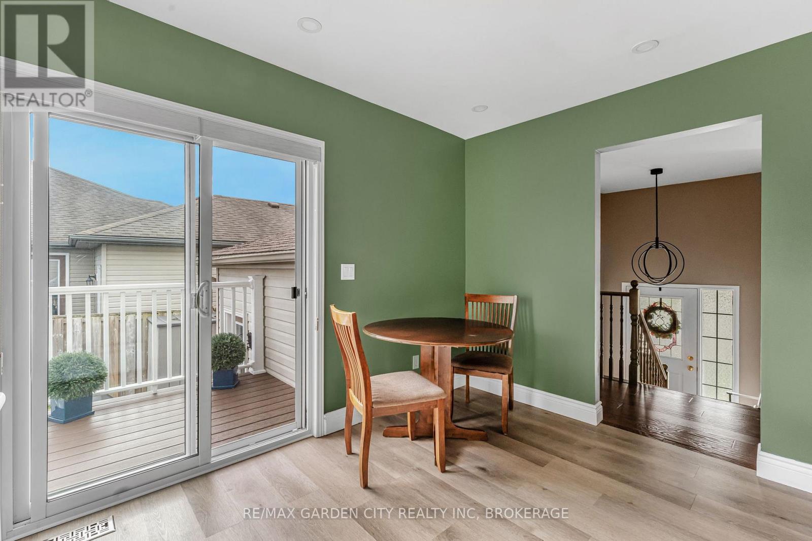 Photo 11 of 21 Jane Street, West Lincoln ON