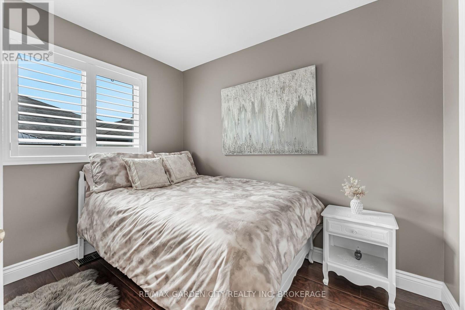 Photo 15 of 21 Jane Street, West Lincoln ON