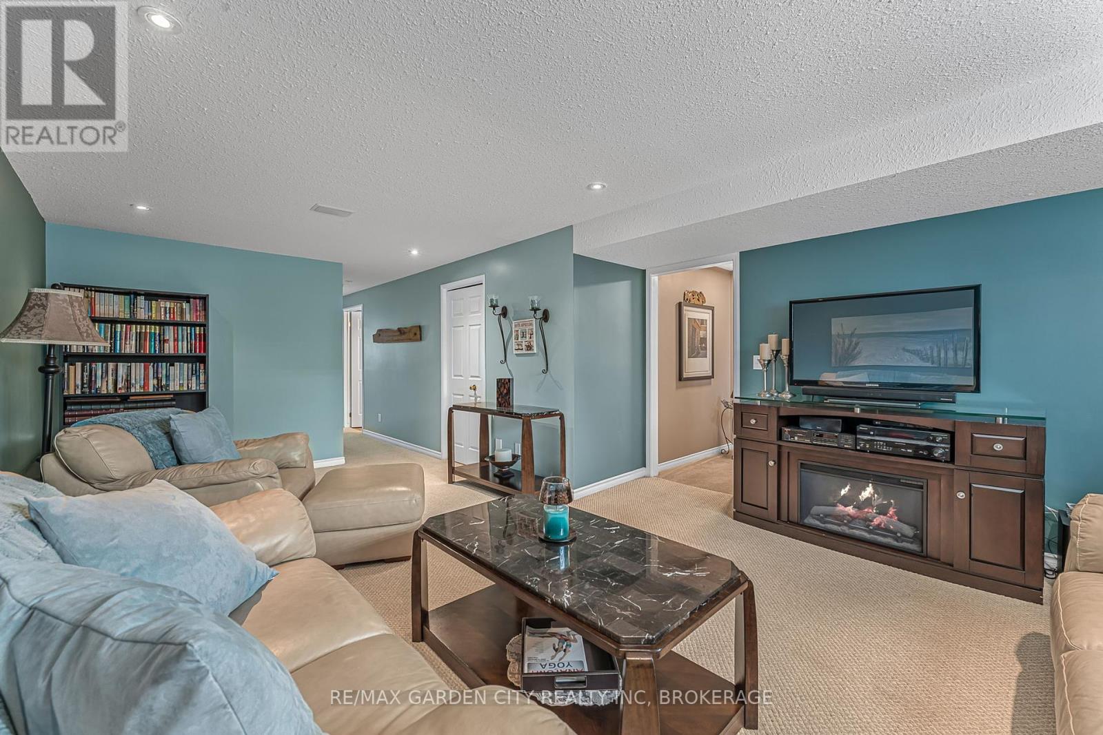 Photo 22 of 21 Jane Street, West Lincoln ON