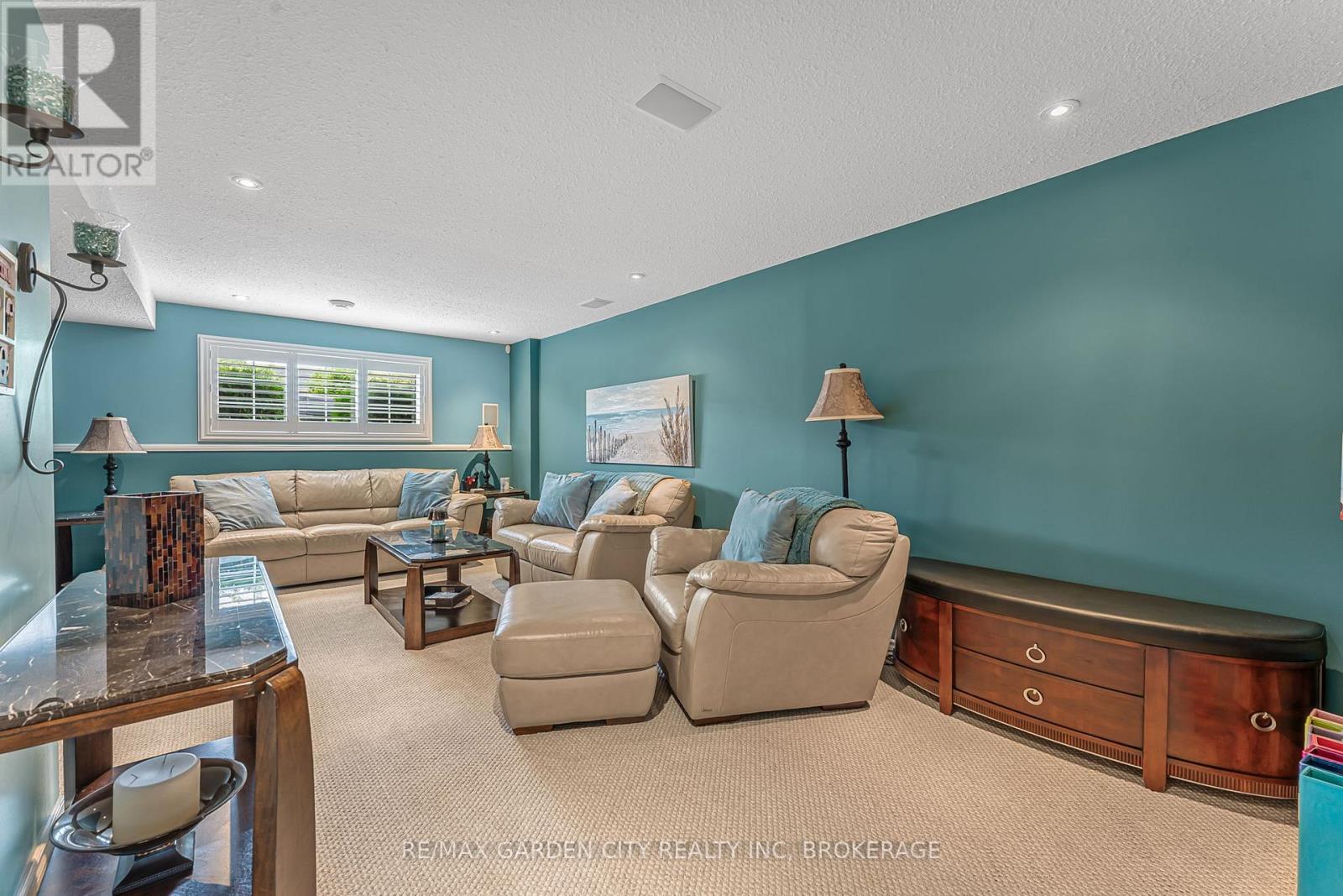 Photo 23 of 21 Jane Street, West Lincoln ON