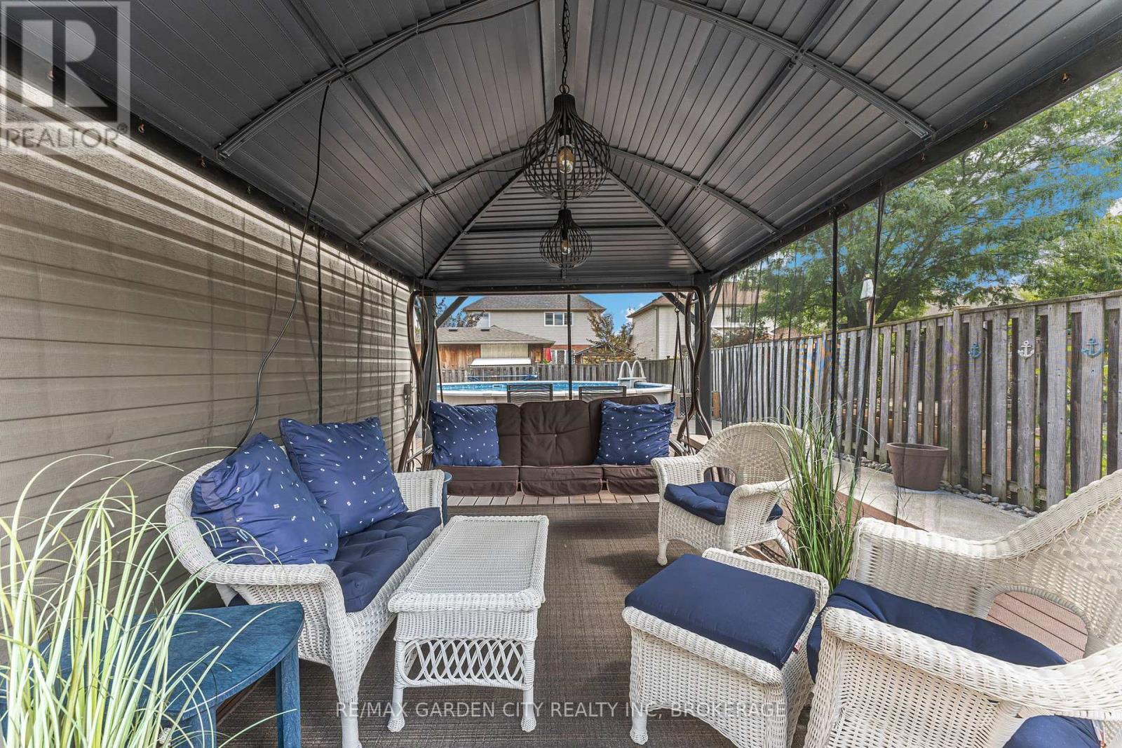 Photo 31 of 21 Jane Street, West Lincoln ON