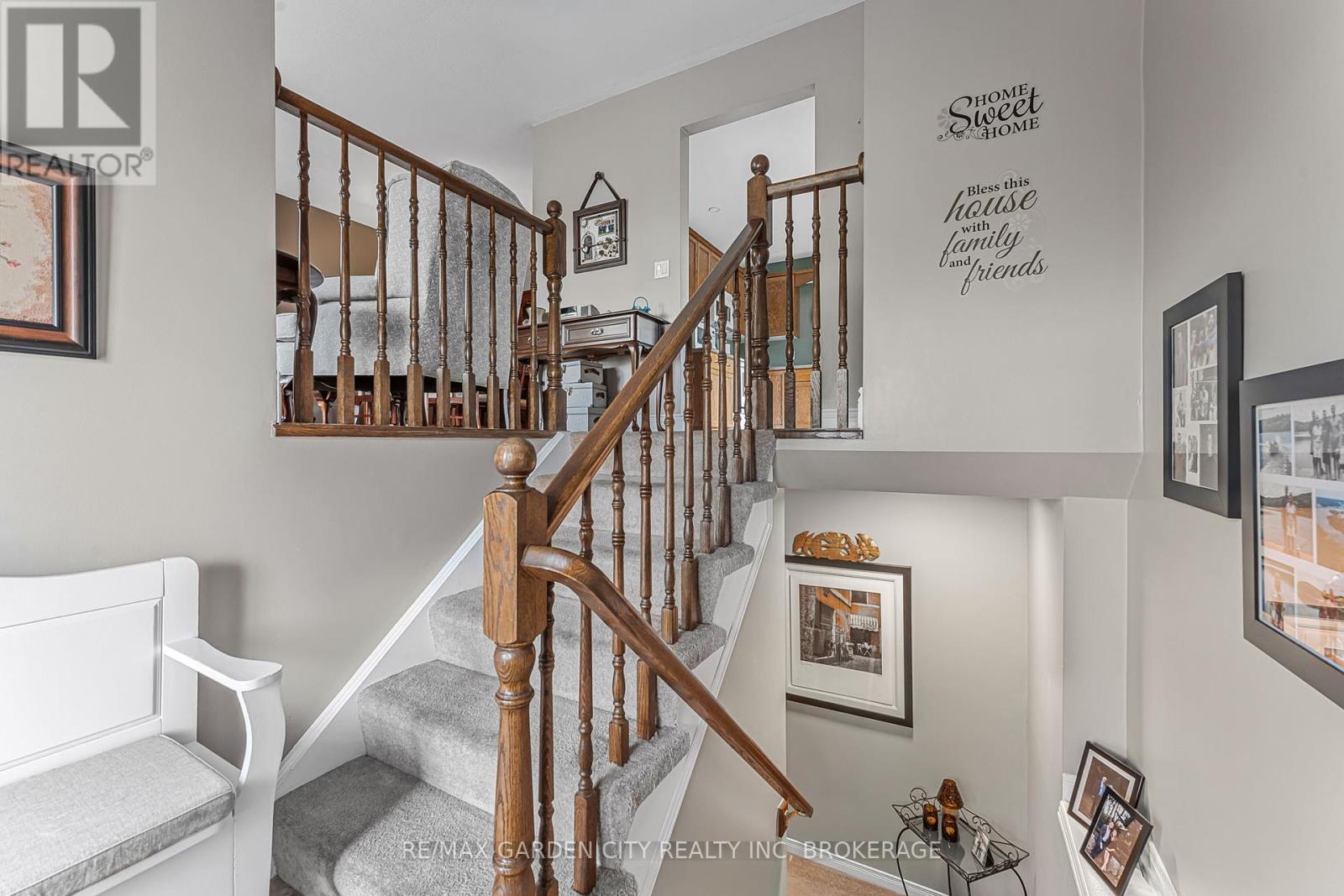 Photo 5 of 21 Jane Street, West Lincoln ON