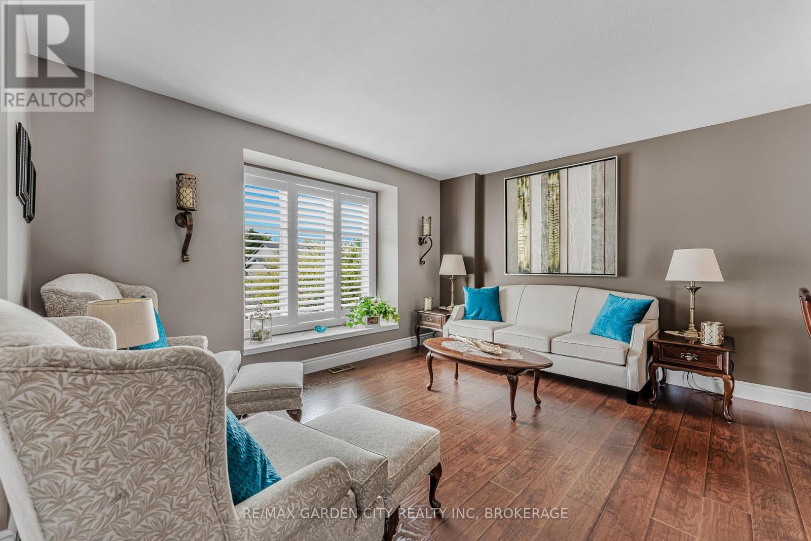 Photo 6 of 21 Jane Street, West Lincoln ON
