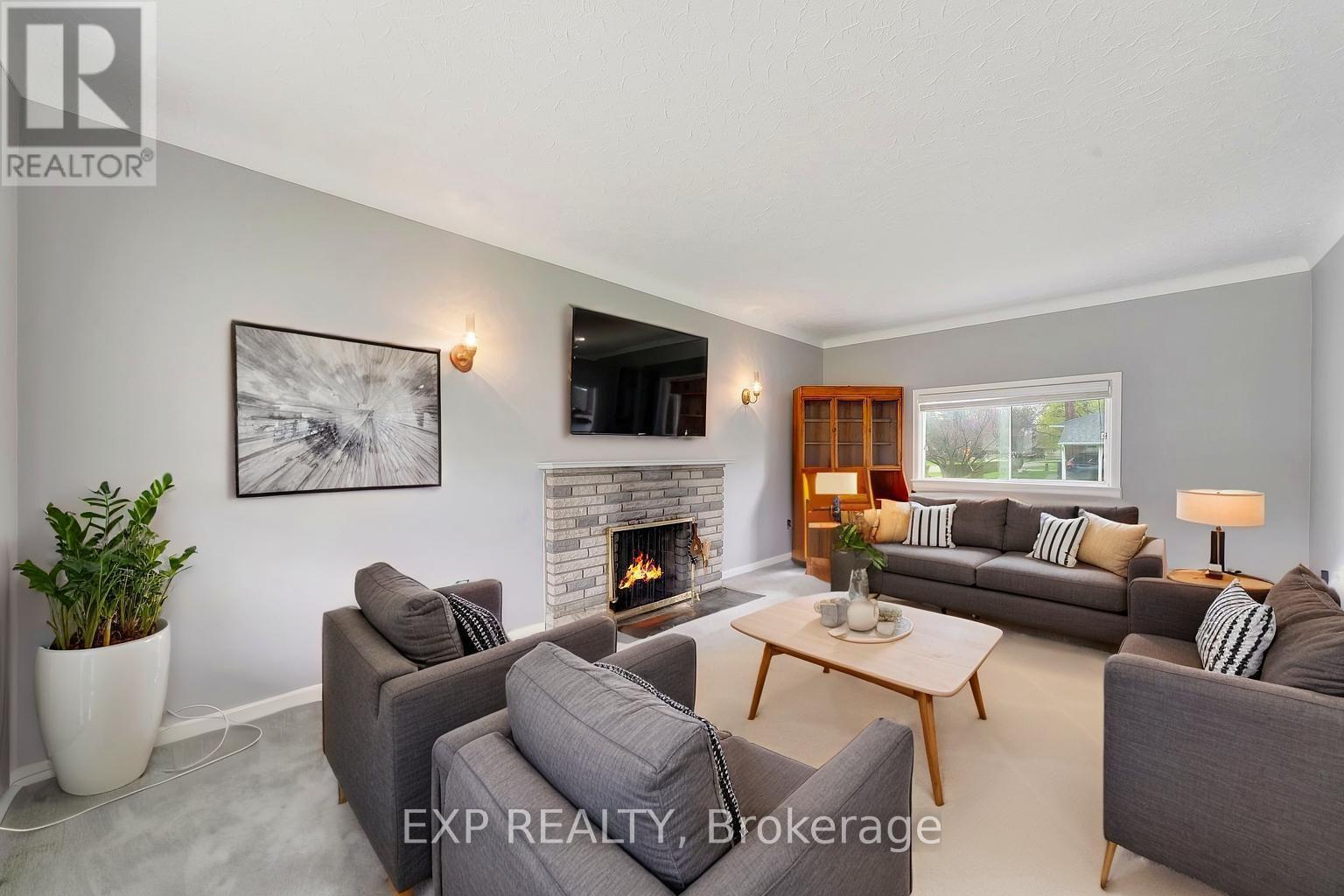 Photo 10 of 62 Forster Street, St Catharines ON