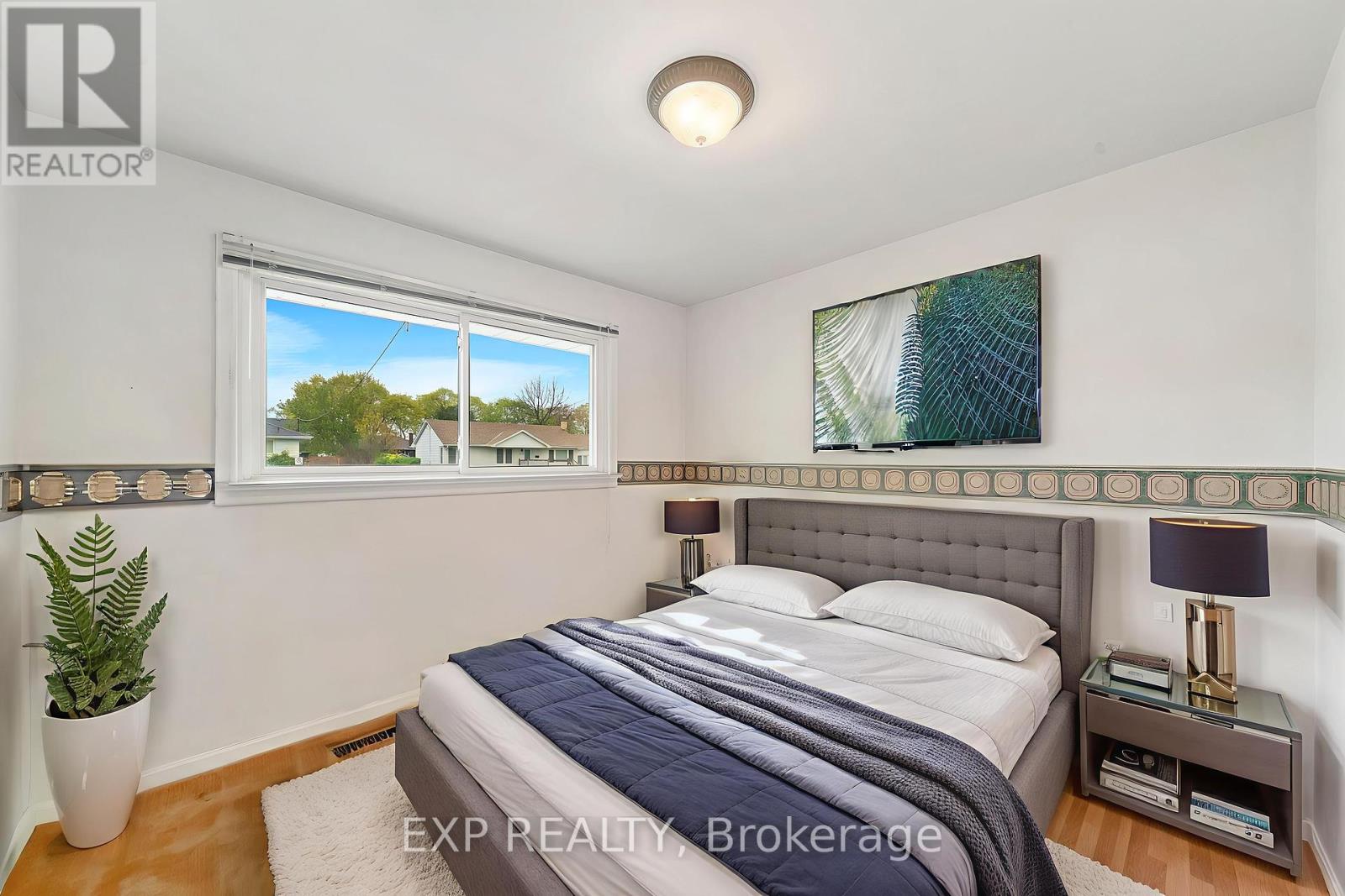 Photo 13 of 62 Forster Street, St Catharines ON