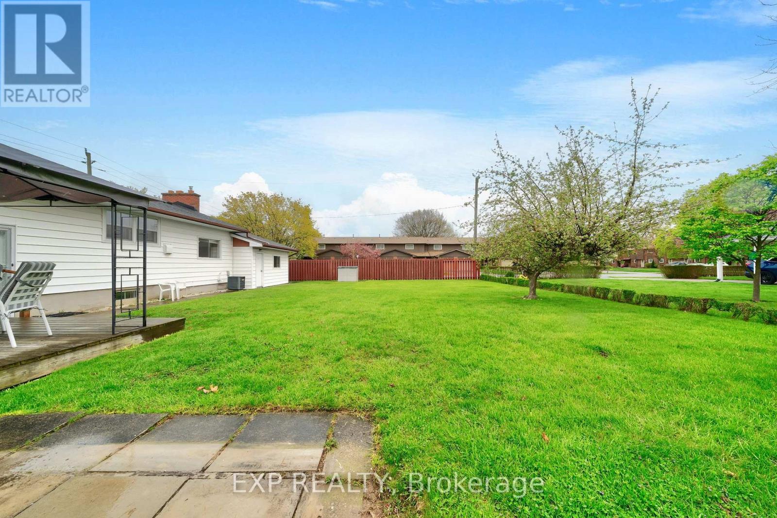 Photo 5 of 62 Forster Street, St Catharines ON