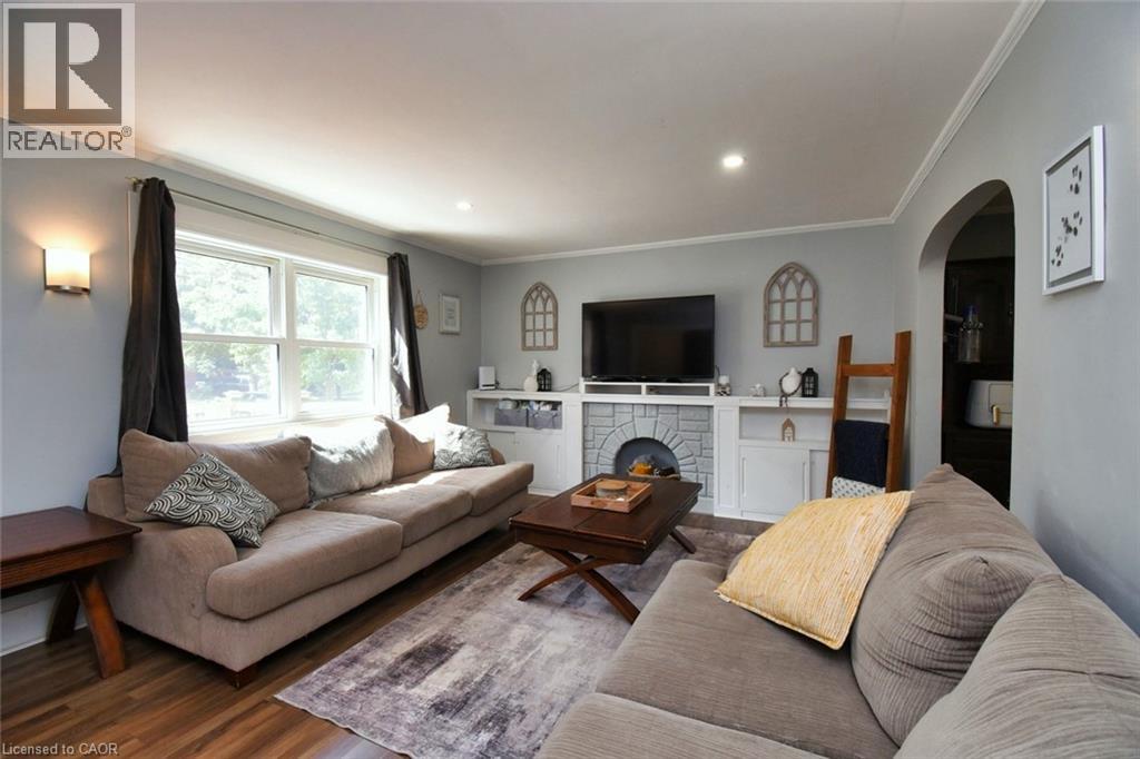 Photo 4 of 326 Darling Street, Brantford ON