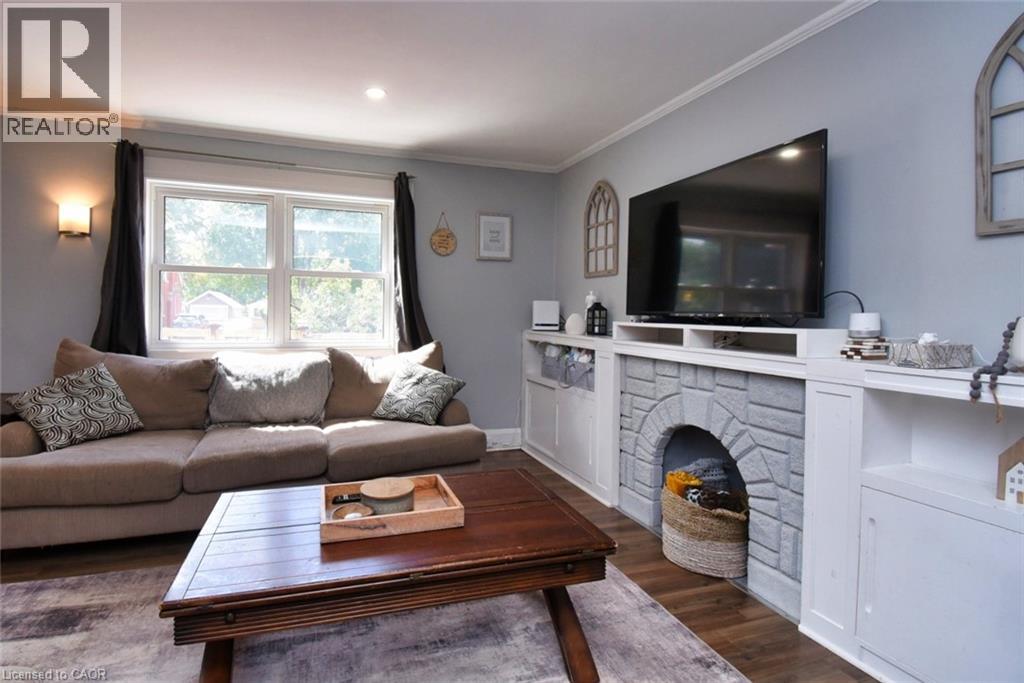 Photo 9 of 326 Darling Street, Brantford ON