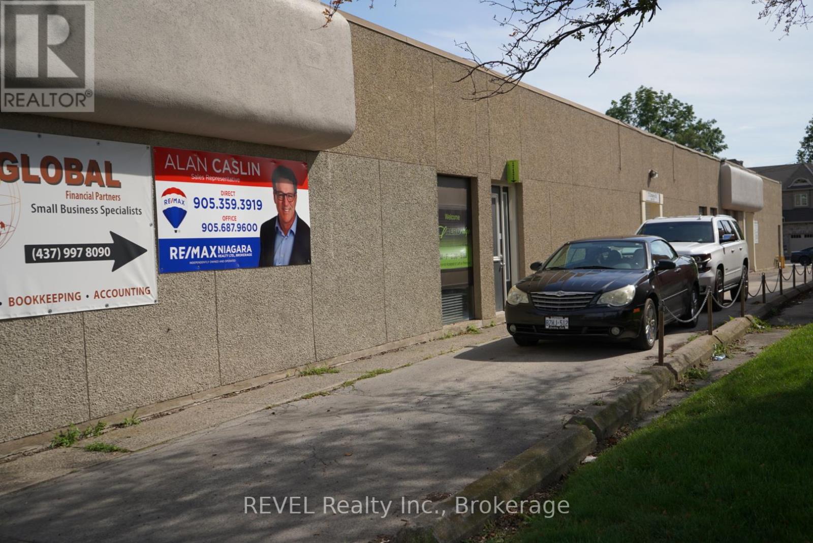 Photo 2 of 103 A 73 Ontario Street, St Catharines ON