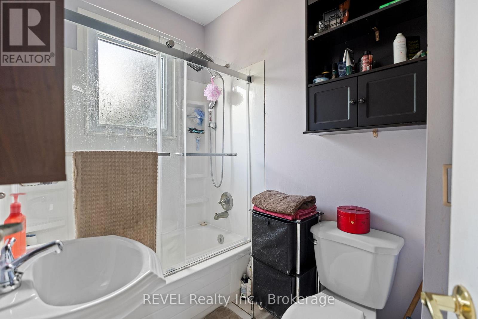 Photo 16 of 70 Cross Street, Port Colborne ON