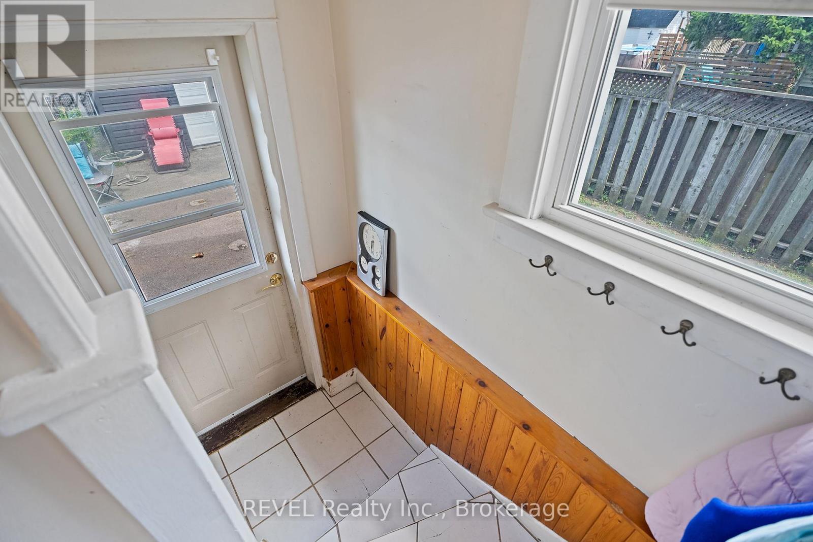 Photo 18 of 70 Cross Street, Port Colborne ON