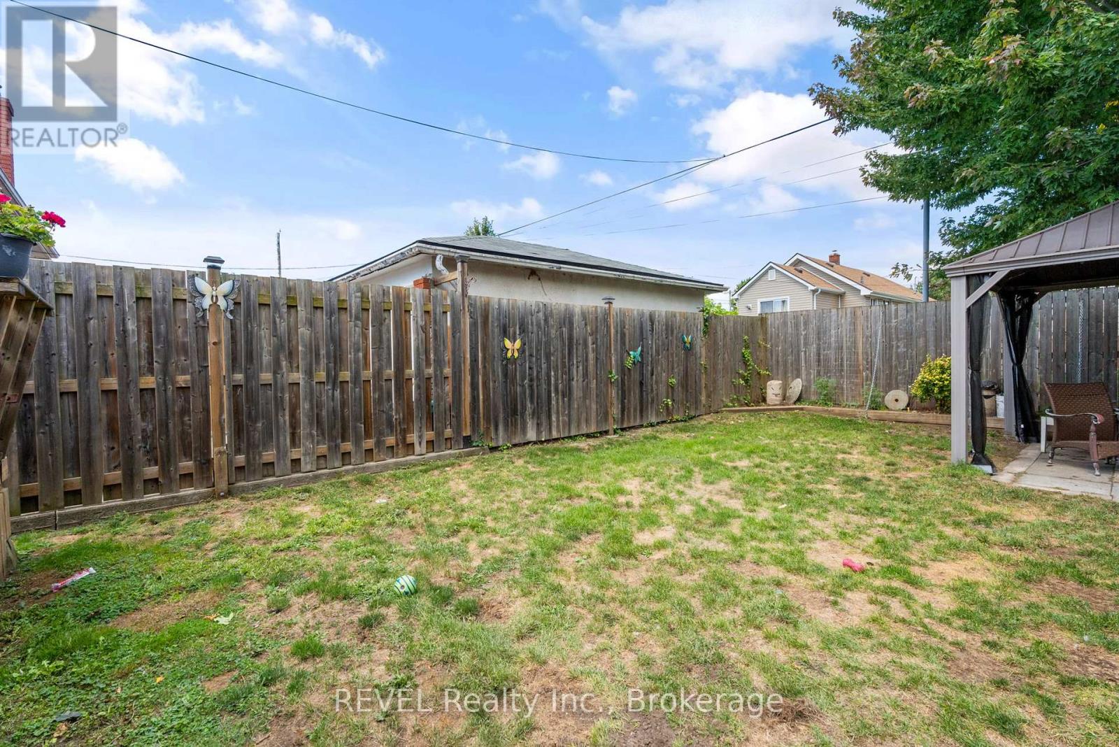Photo 22 of 70 Cross Street, Port Colborne ON