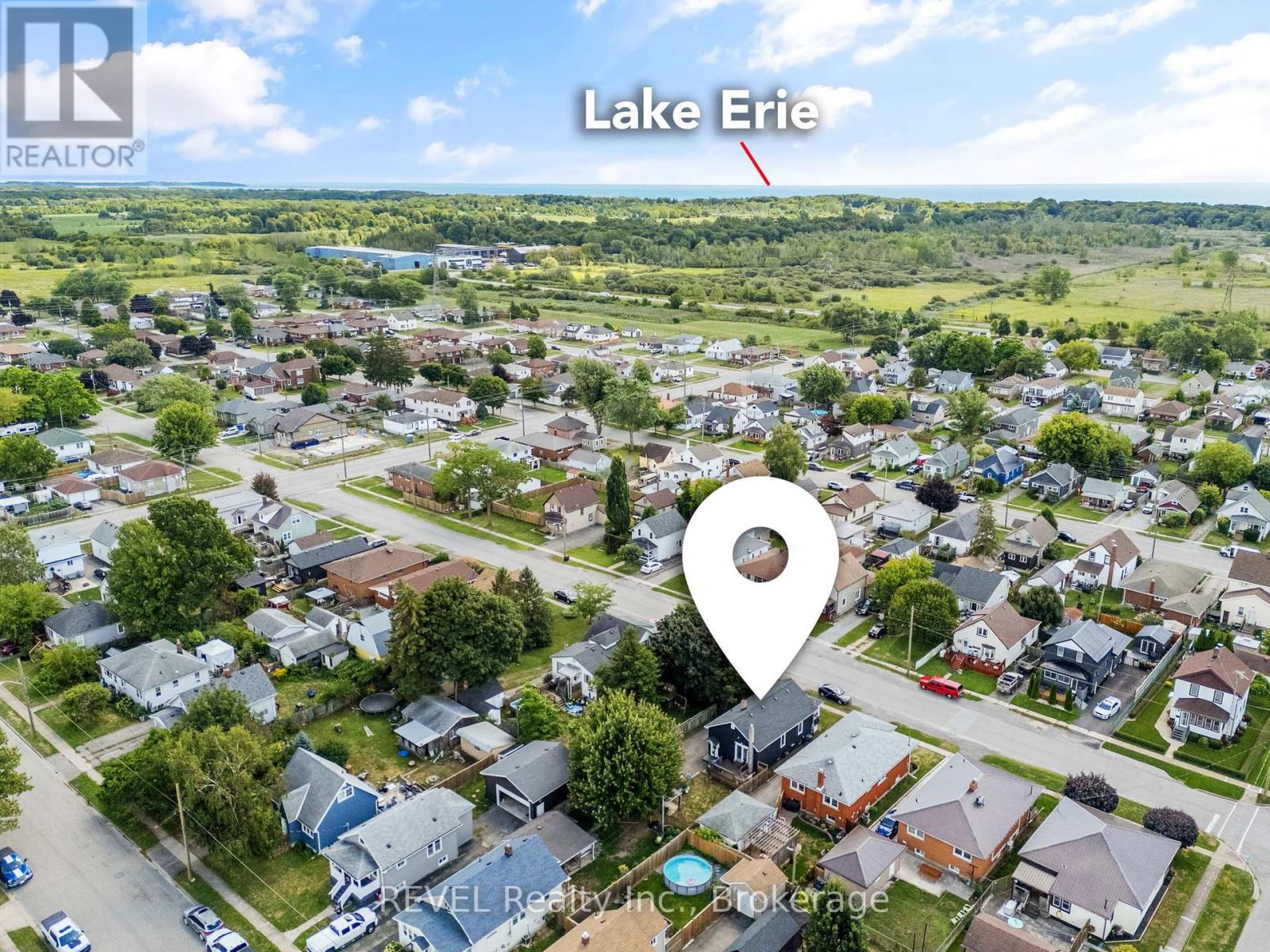 Photo 25 of 70 Cross Street, Port Colborne ON